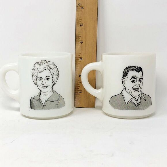 Vintage Milk Glass Mugs Greatest Mom and Dad Double Sided Stackable 8 oz Pair - Picture 7 of 10